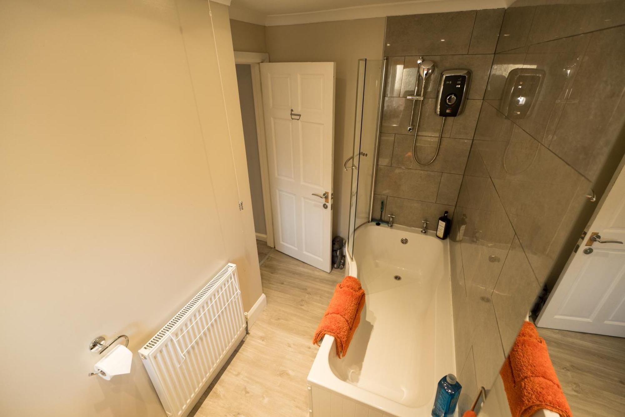 - Small Double Nr Glencoe *